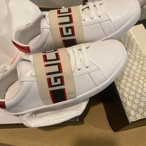 Gucci Sneakers